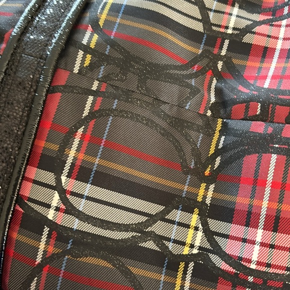 Vintage poppy coach. Red plaid material and black sparkling straps. - Picture 7 of 9